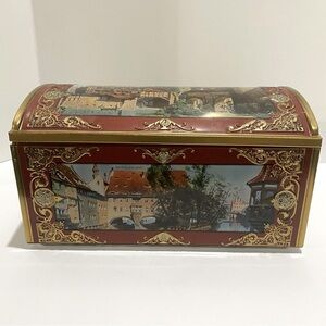Lebkuchen Schmidt Nuremberg Collectible Tin Chest Box Dome Top Hinge Red Germany
